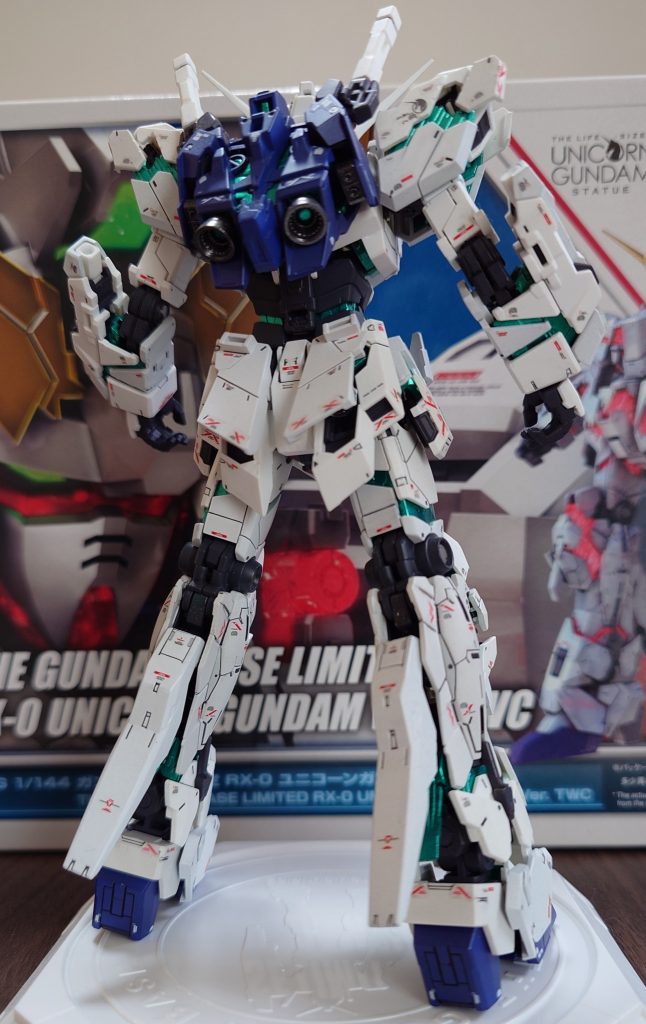 パーツ細かくて多かったです。デカールも大量でした。