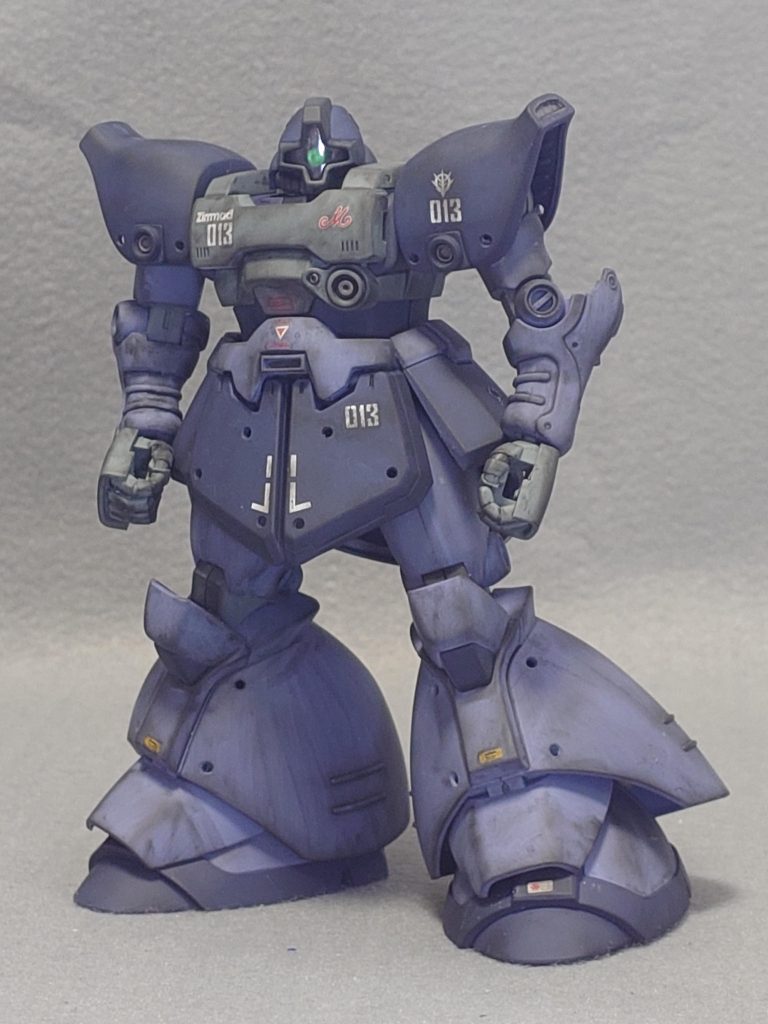 各パーツにあるブチ穴はピンバイスで開口しています。