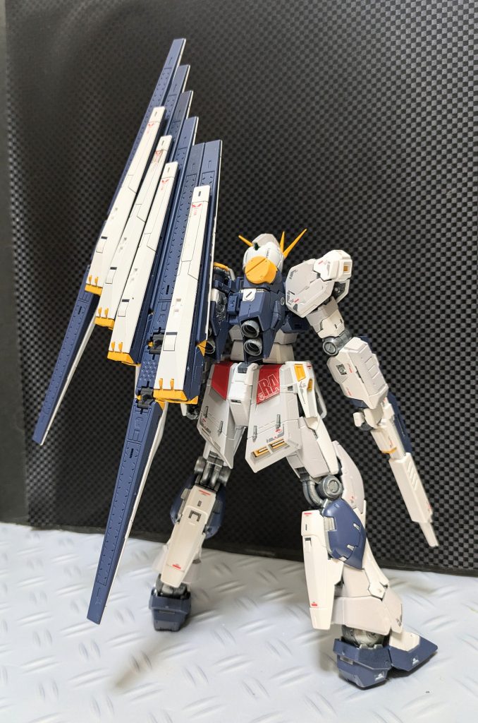 νガンダム–5枚目/制作者：@Ymarl1