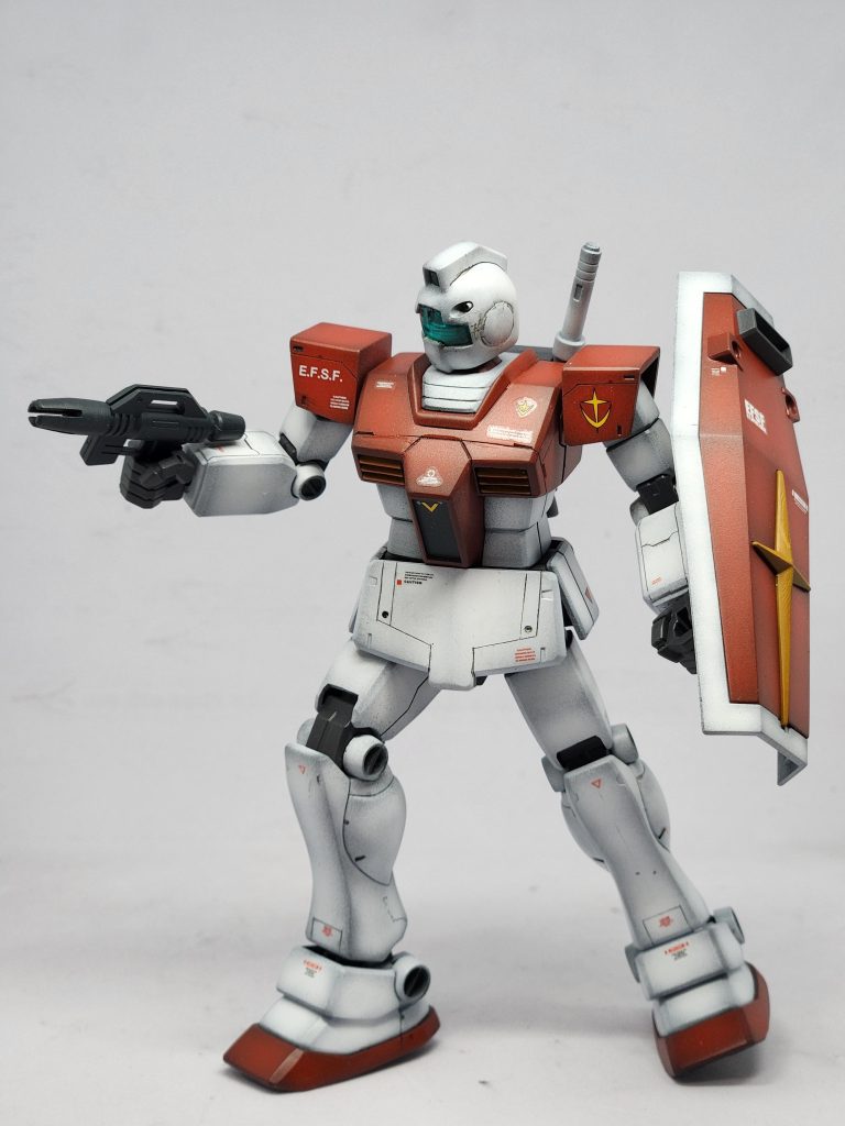 ポーズ１。スラッとしたジムを目標に脚、肩、首を各所１㍉ほど延長手術を行いますた。ただ首は余計だったかな？と少し疑問も残りました💦