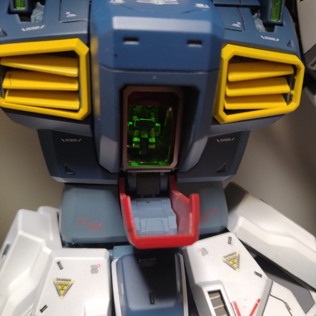 コックピット光るんです!(笑)良いですよね!