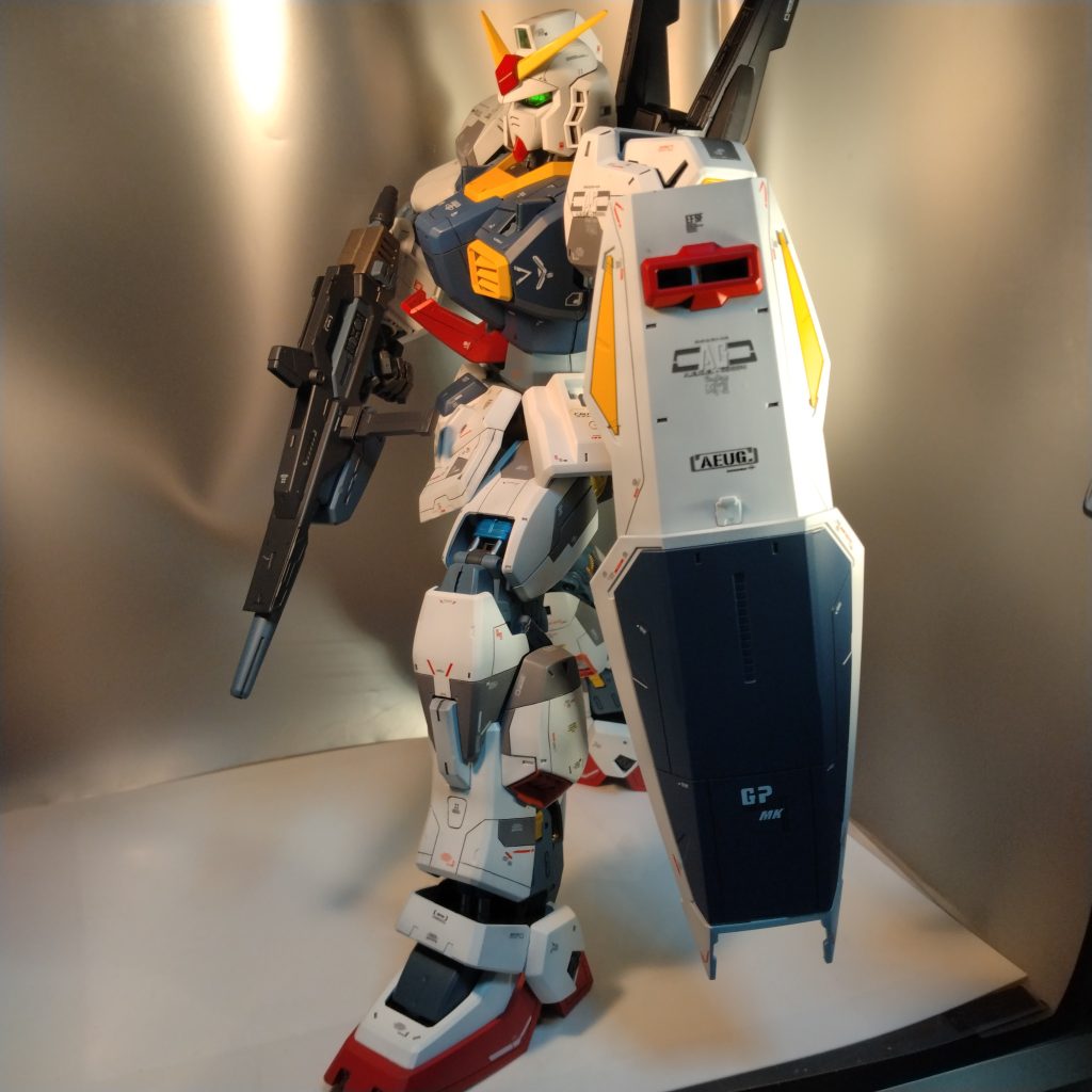 スジ彫り入れて、少しカラーリングをアレンジしました!