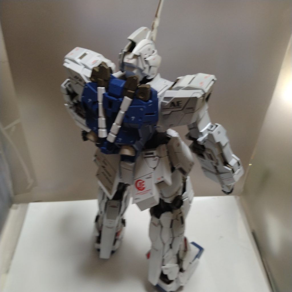 PGユニコーンガンダムでした!次はPGシャアザクとPG量産型ザク作ります!これは決定事項です!(笑)本日休息とってから今晩か明日より制作スタートします!