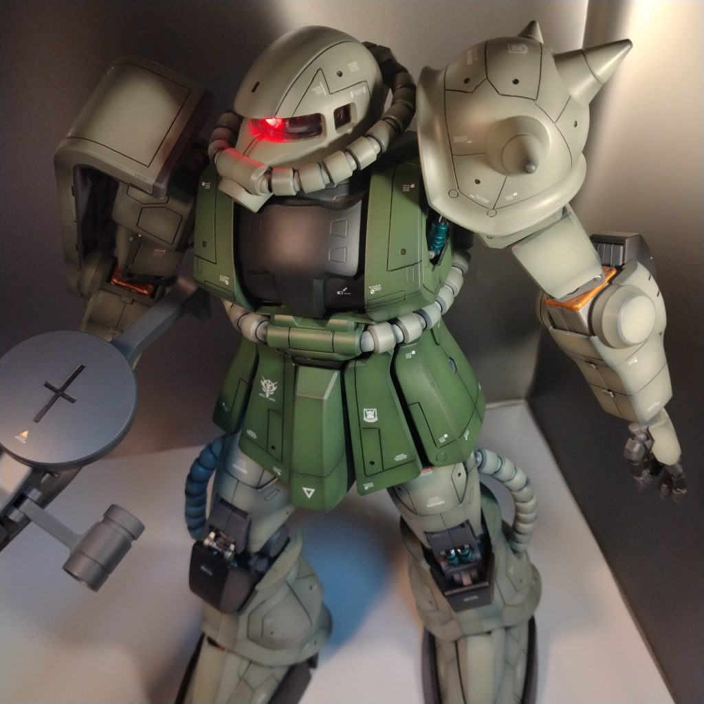 武器はシャアザク同様にマグネット仕込みました！