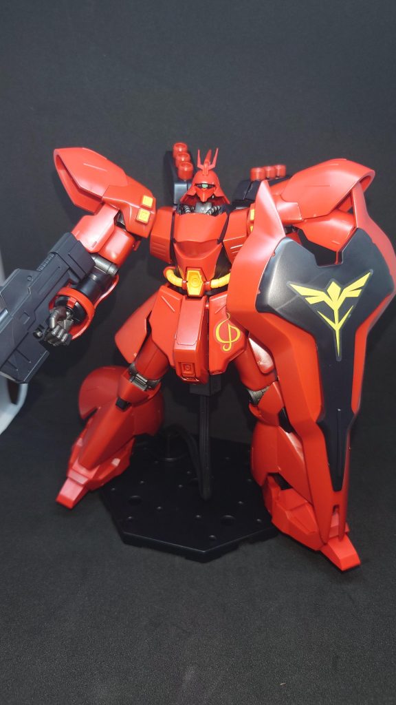 この角度からはモノアイが見えます|´-`)ﾁﾗｯ