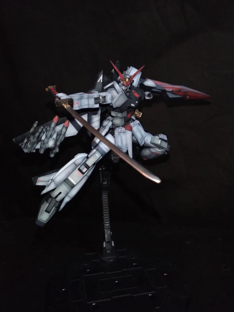 刀を装備させるのは思いつきと勢いでやったのですが、なかなかいい感じに思えました😁