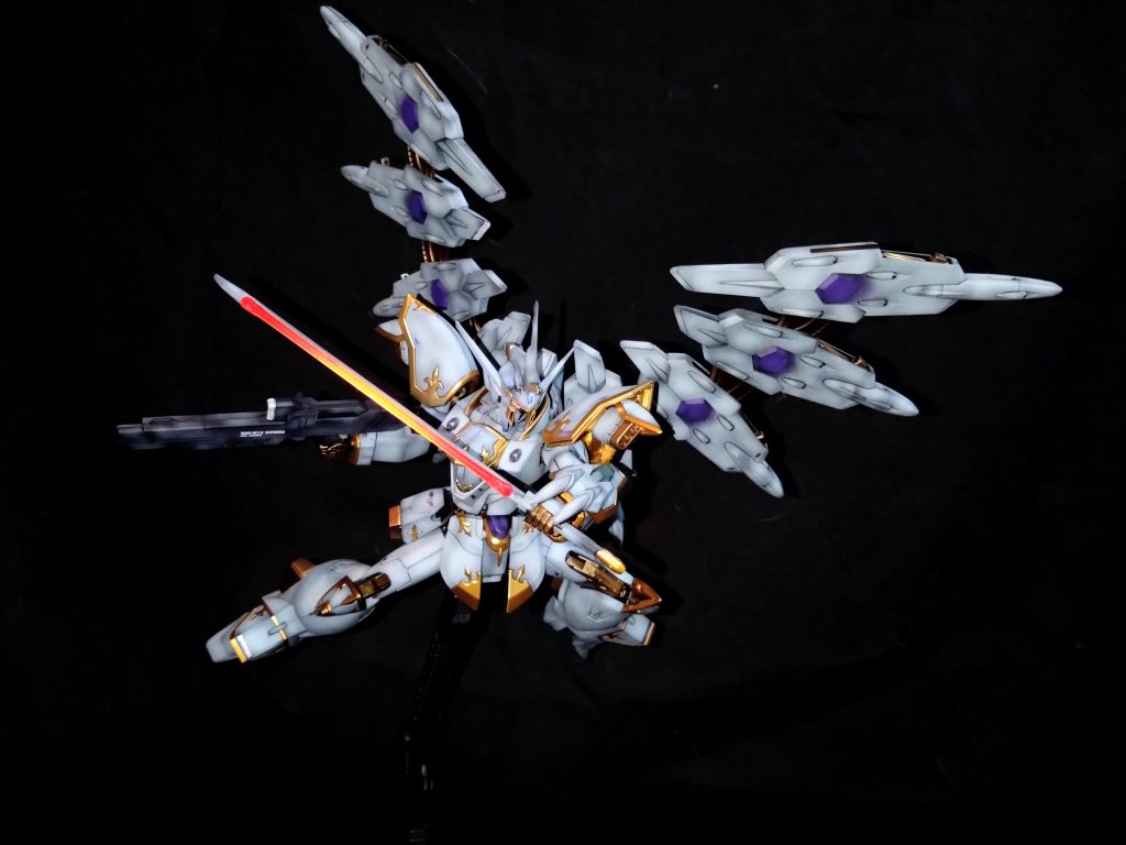 ビームエフェクトにも蛍光塗装をしましたカルラの羽の可動域、もう少しあるとポージング時の干渉もやわらげそうな気がするので後でいじってみるのも良さそうです😁