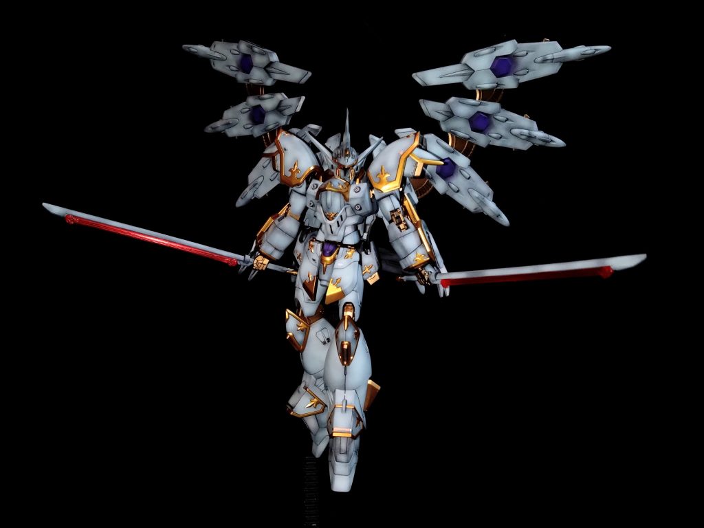 今回は自分にしては珍しく、全くの無改造で仕上げました（笑）羽根とサーベルの干渉以外に修正箇所や盛りたい所も思い付かないくらいに自分の中では良いデザインだったと思いました😁