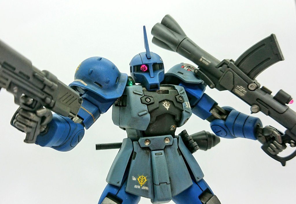 ・武装一年戦争でランバ・ラル大尉の活躍した時期的には怪しいのですがカッコいいのでMMP-80を装備させてます先行で性能評価試験みたいな?バズーカはシステムウェポンセット、シュツルム・ファウストはドムトローペンより借りました専用ヒートホークは後程に…