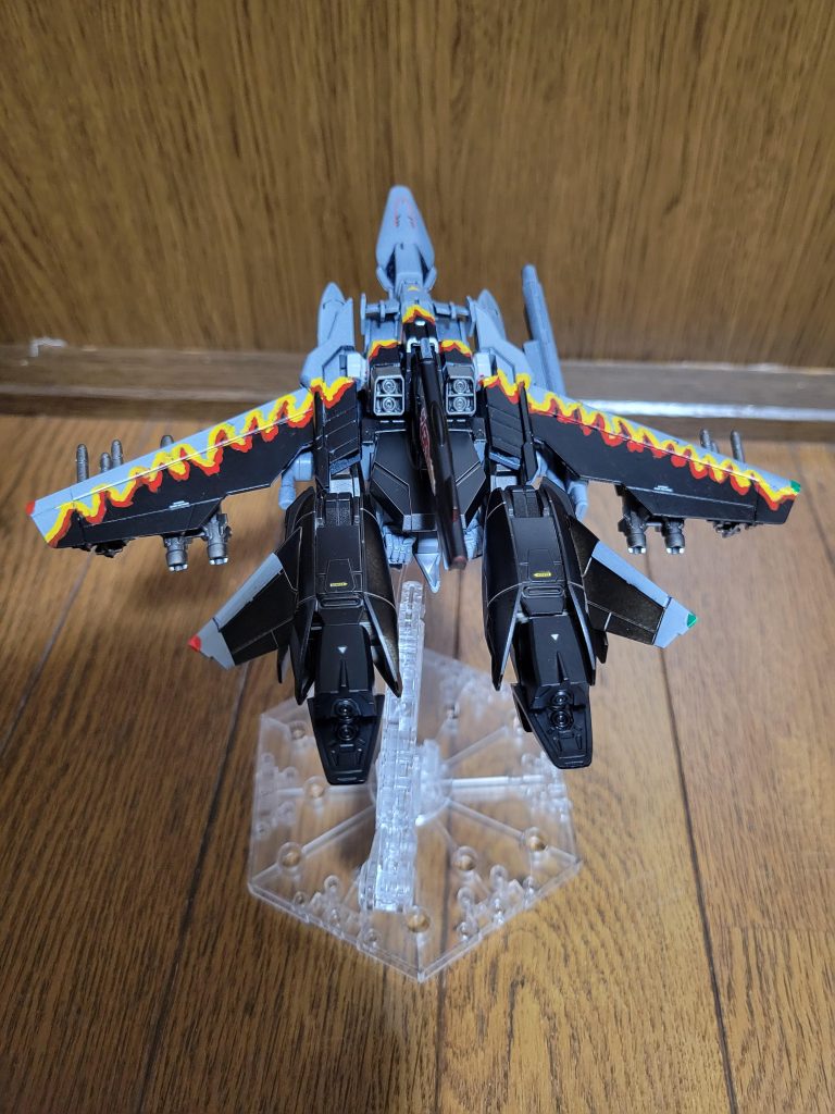 目標へ飛翔する。