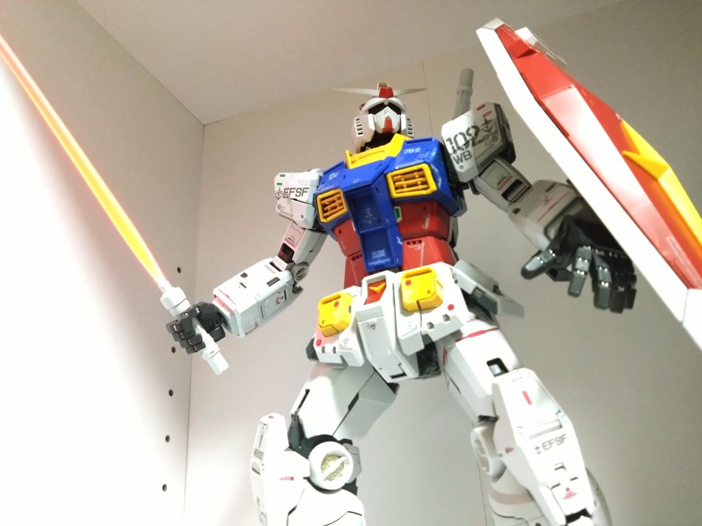 素組みでもカッコイイから良いかなと思ったけど、付属のシールの余白や厚さが気に入らなかったので、水転写デカールに変更するついでにお色直し