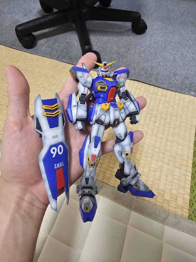 もともとの設定身長が低いので手に持つと小ぶりで可愛くて所有欲が沸き立たされます笑！