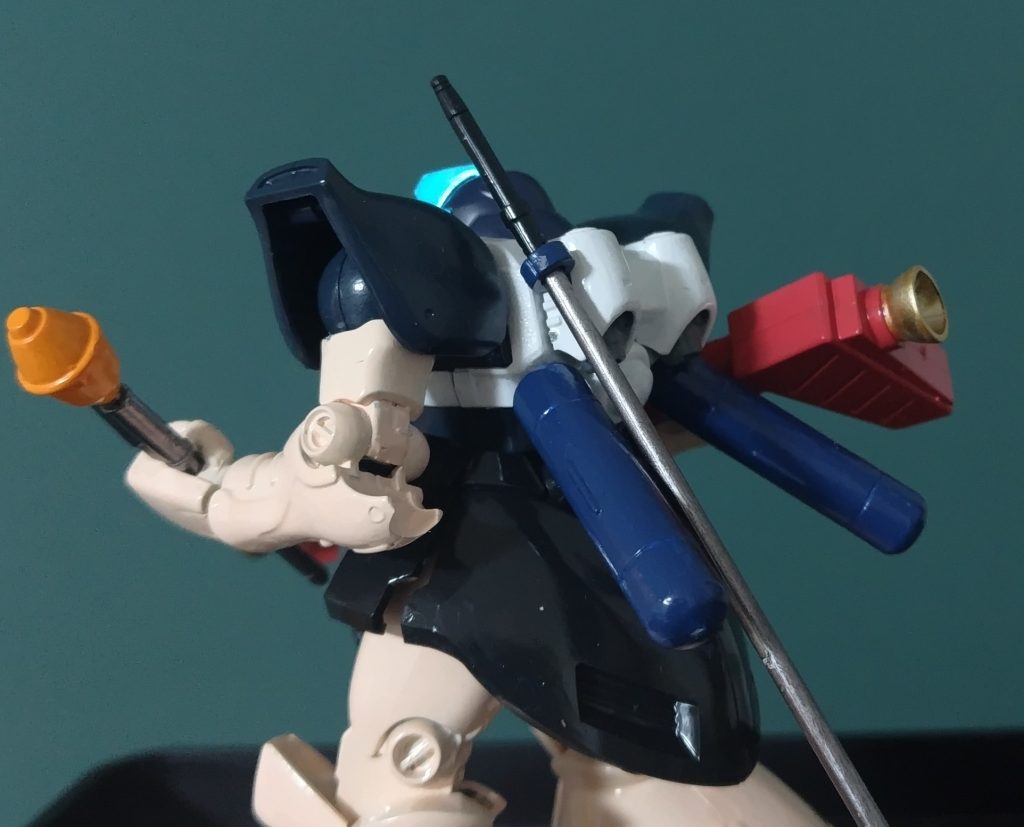 装備は拡散フィクサービーム砲(胸部)キャリバーさん(ヒートソード)ガ…レックスさん(ジャイアント・バズ)ボラーちゃんくん(シュツルムファウスト)ヴィットさん(プロペラントタンク)