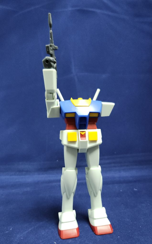 ラストシューティング!何気ない劇中再現なんだけど確か初代おっちゃんのキットって肩とか頭とか挟み込み型のパーツあったはずなので1回組んでしまうと今のキットみたいに簡単に部品取り外したり出来ないのでこの体型でこのシーン手軽に再現出来るのもかなりの進化なんだ。