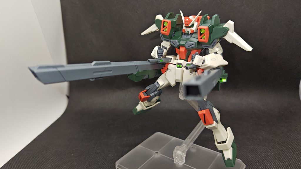 キャノンを腰に構えて。「忘れてねぇよ···」からの、ブルクハルト撃沈シーンをイメージしてます。