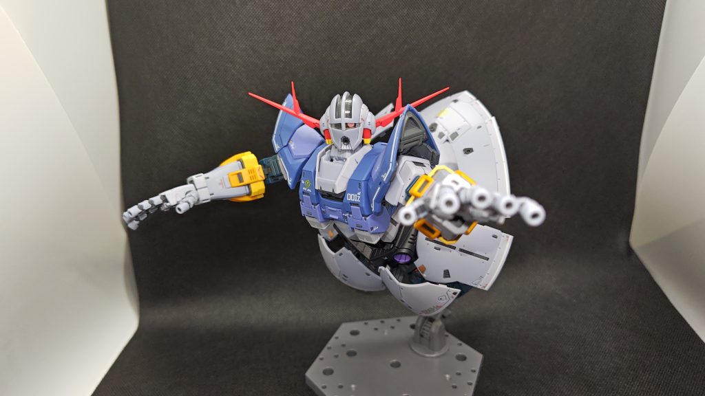 腕部メガ粒子砲。