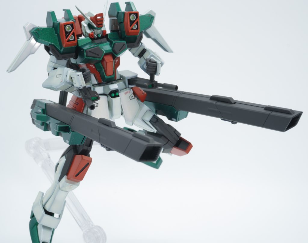 複列砲身多目的砲は、保持性がかなり高くアクションポーズは取らせやすかったです。