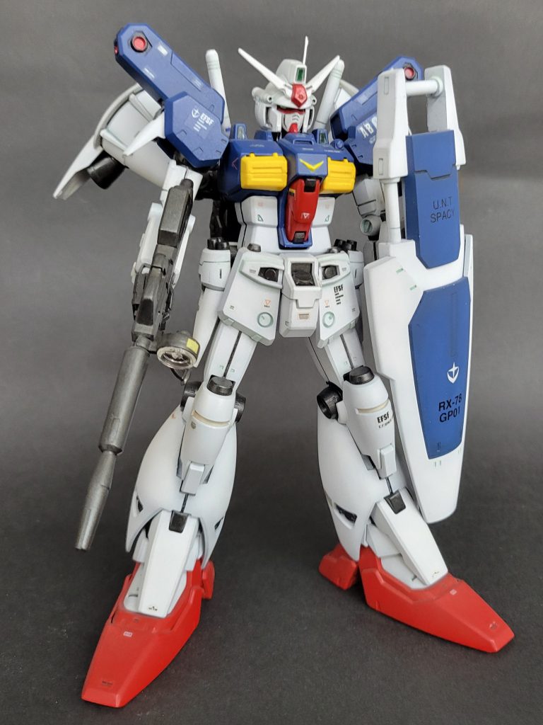 時短のため、中のコアファイター(コックピット)も未組立。もはや、素組以下m(_ _)m