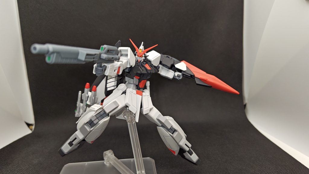 ビームライフル。シールドの向きは、先端が上向きと下向きと、結局どちらが標準なのでしようか?