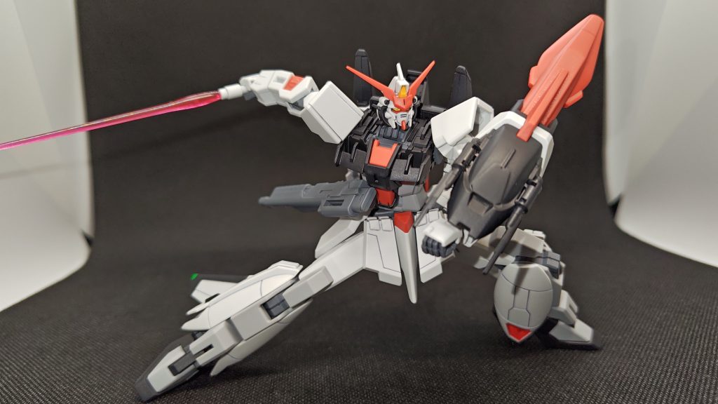 ビームサーベル抜刀。