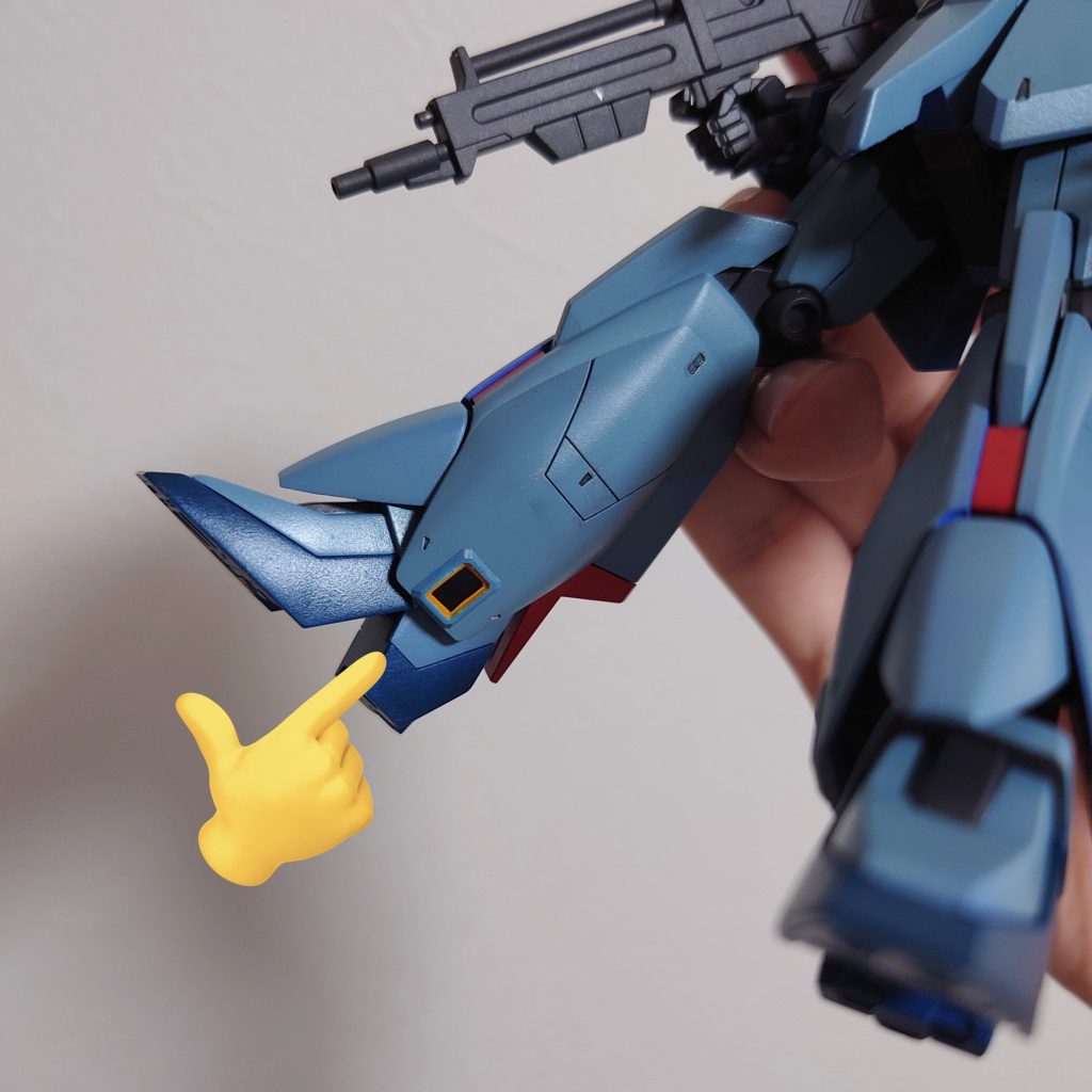 やったことメモ・凹の内側のイエローを下地＋塗料でしっかり発色させる・凹部をマスキングゾルで埋める・外部のブルーを塗る・マスキングゾルを剥がす・フィニッシュシートをカットして底面に貼るでいい感じになります。最後塗装上手くいく自信ないので、フィニッシュシートあると便利。