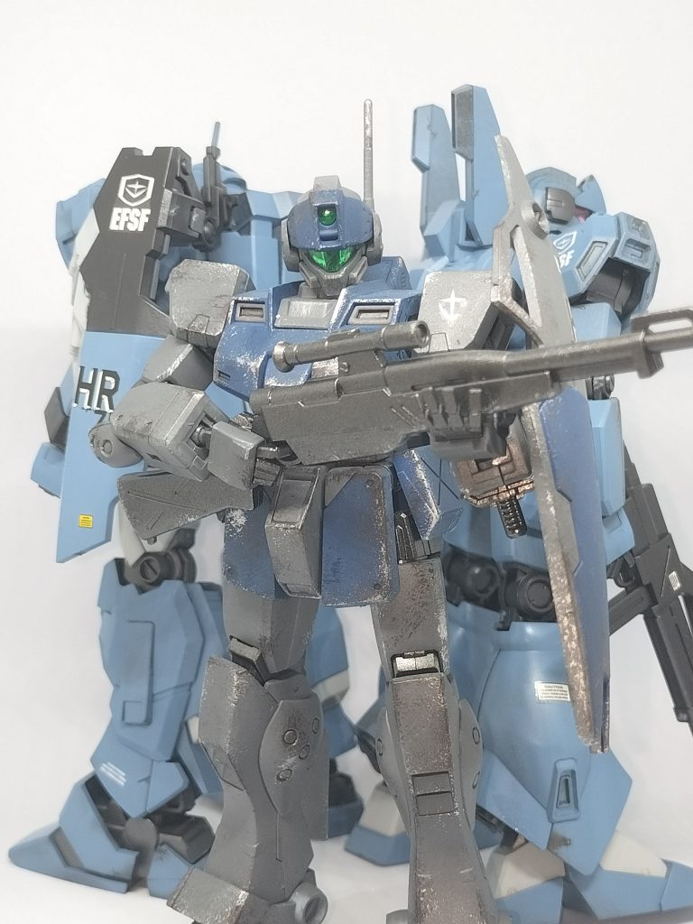 設定的に無茶があるジェガンやジェスタと一緒の部隊…まぁ…後方支援だから大丈夫やろ（震え声）