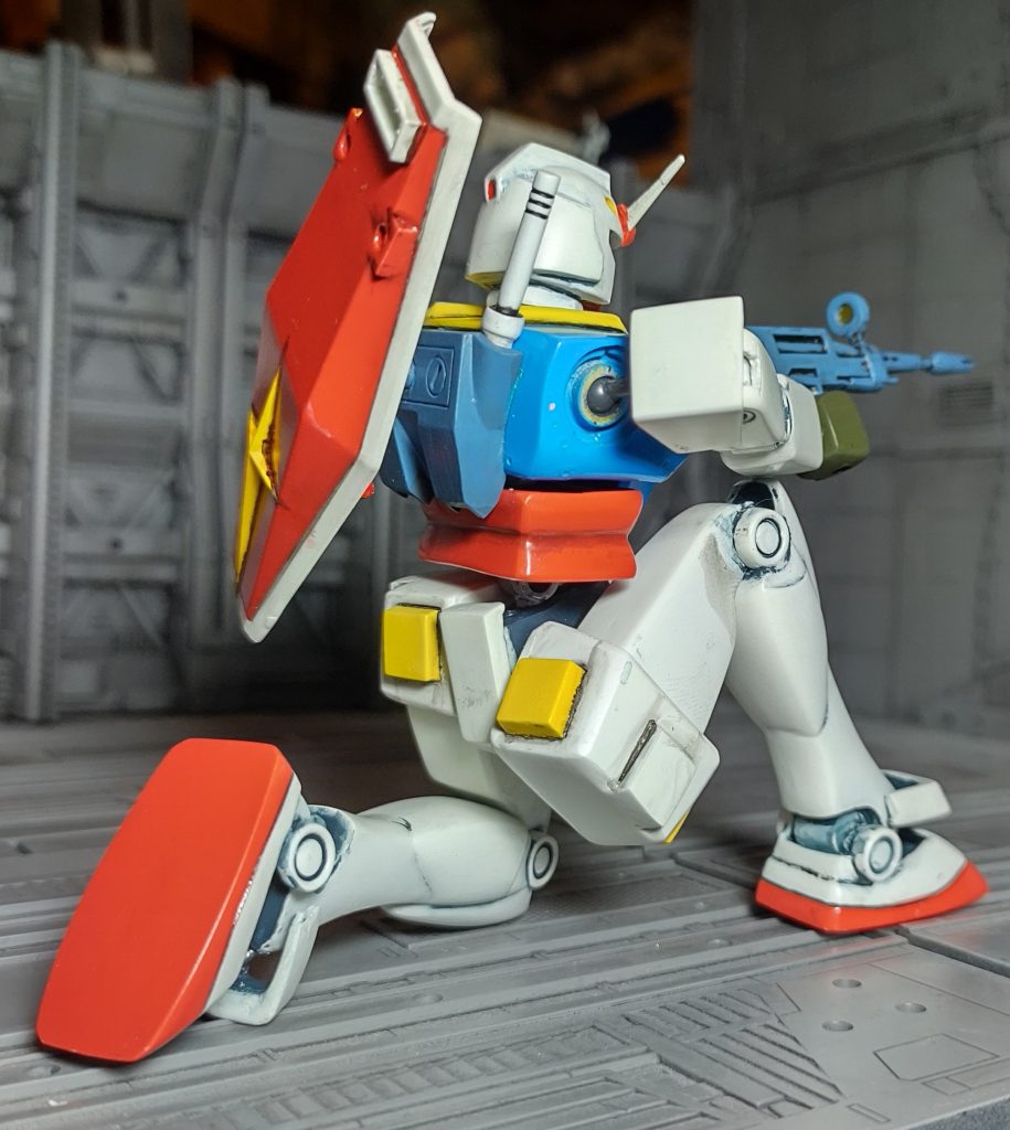 シールドは磁石でバックパックに装着