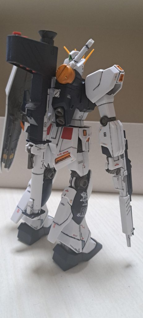 バックショット。ABS部分は怖いので塗装しませんでした。