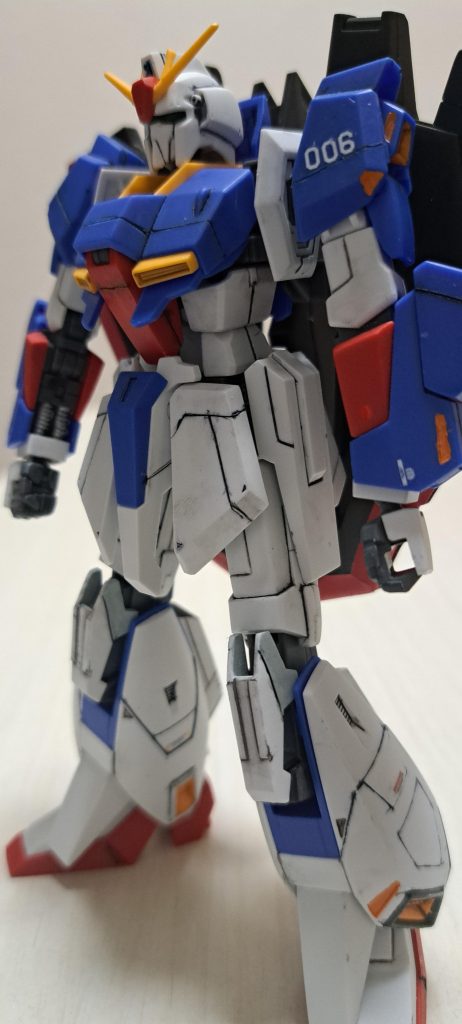 デカールも無かったのでまあ少しです。最後につや消しクリアしただけ。赤いのも普段は使わない付属のシール使ってみました。