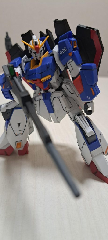 ポーズ下手くそですが 可動が良いのはビックリ。