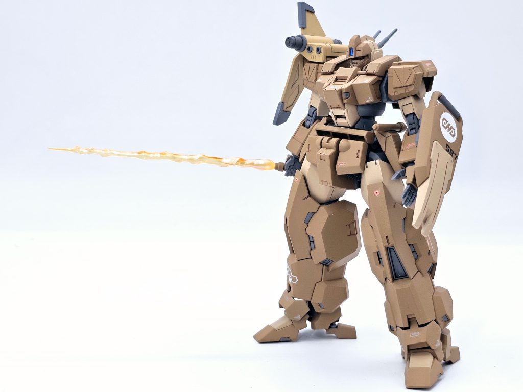 ビームサーベルはビルダーズパーツのビームエフェクトを塗って使ってます。