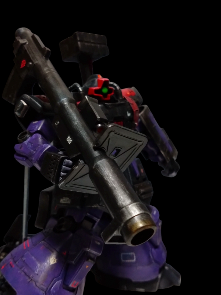 弾薬が切れたらパージしてバズーカ装備。