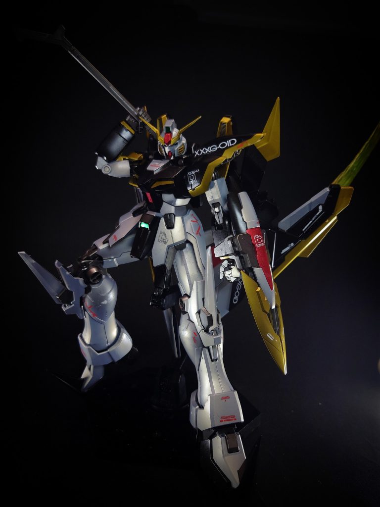 メカニックデザインは大河原邦男が担当。テレビ放送終了後に発表されたOVAおよび劇場用アニメ『新機動戦記ガンダムW Endless Waltz』では、カトキハジメの手により新たにデザインが描き起された。これにより設定上は同一機だが、デザインの異なる2タイプ「テレビ版」と「EW版」が存在する(詳細は後述)。本項では、外伝作品『新機動戦記ガンダムW〜ティエルの衝動〜』に登場する派生機の解説もおこなう。