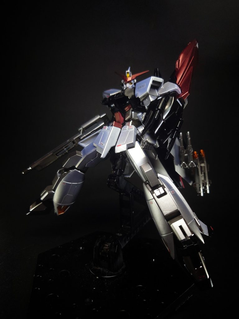 武装M2M5D 12.5mm自動近接防御火器同時期の連合製MSにも採用されている近接防御機関砲。頭部に2門、左右の主翼基部に2門ずつの計6門を装備する。口径こそM1アストレイに搭載される「イーゲルシュテルン」の6分の1しかないが、弾芯や装薬の改良によって威力の低下は2分の1に抑えられている。