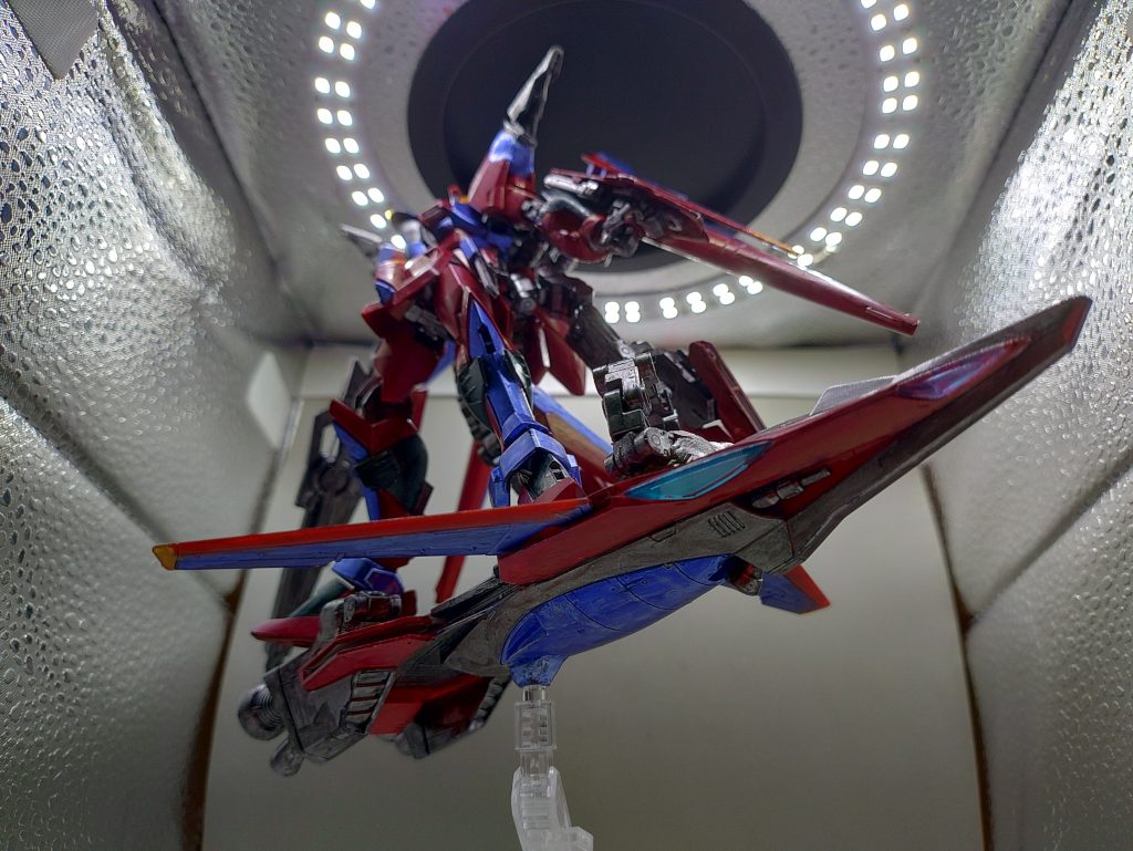 〇武装・頭部機関砲 ヴァンダーファルケ2×4・ハイパーフォルティス チェンジライフル×1・ヴィーセルナーゲル ビームブーメラン2×2・フラシュエッジ ビームブーメランSPECⅡ×2・ビームサーベル アクータラケルタ×2・リトルキャリーシールド×1・カルキトラ ビーム重斬脚×2・スカイダート ガーディアンリフターOO×1・フラシュエッジ ビームクロー×2〇特殊兵装・マルチロックオンシステム・ヴァリアブルフェイズシフト装甲・ハイパーデュートリオンエンジン