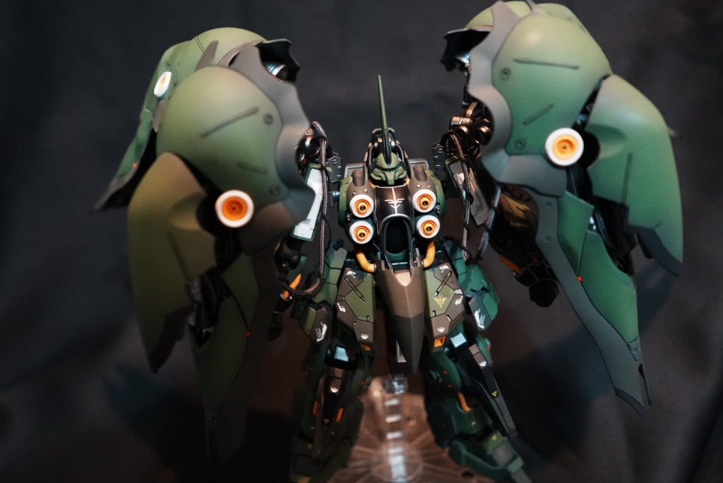 全体的な色味はミリタリー感強めにし、リアルな質感に仕上がってます