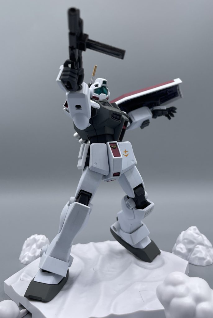 　以上、ジム寒冷地仕様(＋カスタマイズベース雪原ver.)でした。ポケ戦HGUCは、今の目で見ると可動・プロポーション共に厳しいキットが多いです。ALEXとかバーニーのザクとか・・・。　見直しも兼ねてリバイヴ＆一般販売してくれると嬉しいのですが、厳しいですかねぇ・・・。バーニーのザクとか・・・。　最後までご覧いただき、ありがとうございました！(^^)２０２６年も、よろしくお願いいたします。皆様、ぜひよいお年をお迎えくださいね(≧▽≦)✨