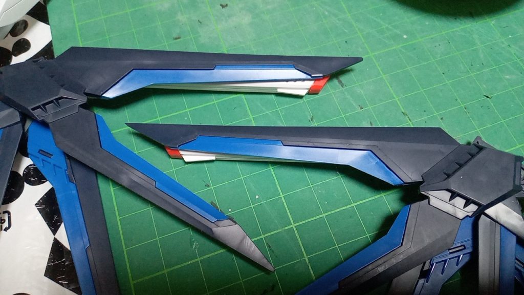 バインダーも先端をしっかり尖らせました。細かい所ですが案外見栄えが変わるので大事な作業ですね。