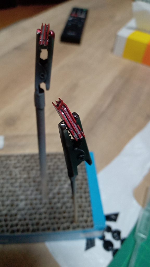 塗装の段階ではバッチリだと思っていたのですが、組み立ててみたら案外目立たない…