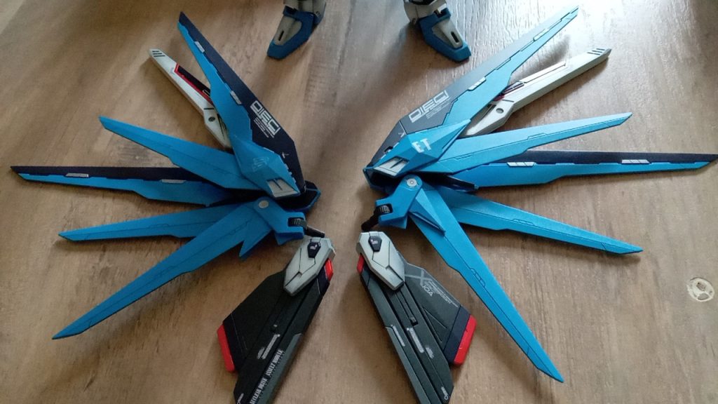 デカールは基本的に本キットに付属の物をベースに、他キットの余りを使用してます。