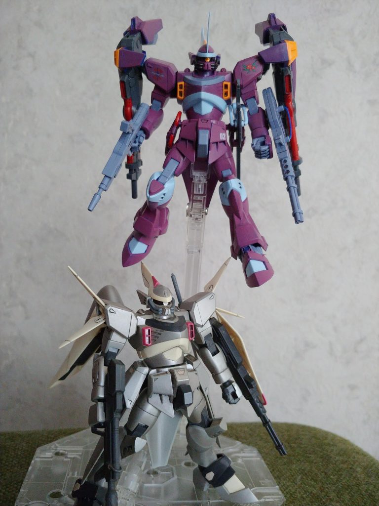 ZAFT初期の機体って、全体的にゲルググのデザインを参考にしていたのかなと思ってます。最新ではメナースが作られましたが、自分的には、コチラのスッキリボディーがゲルググに近いかなと感じてます。