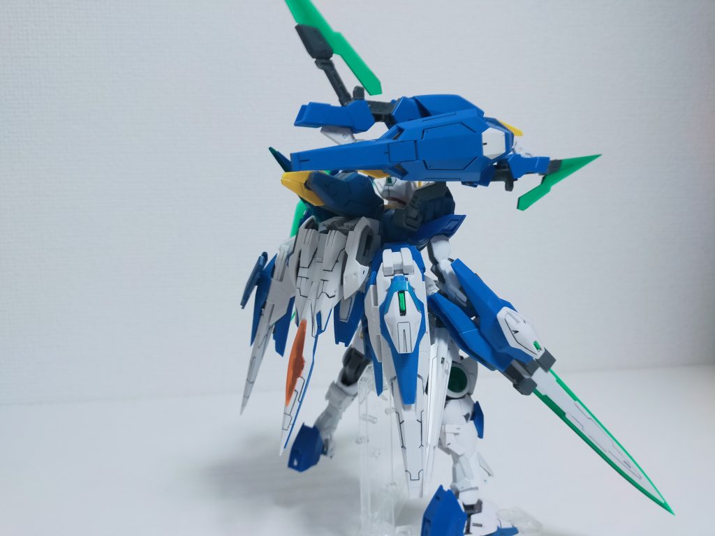 背面兼GN粒子砲。まあまあよくまとまりました。