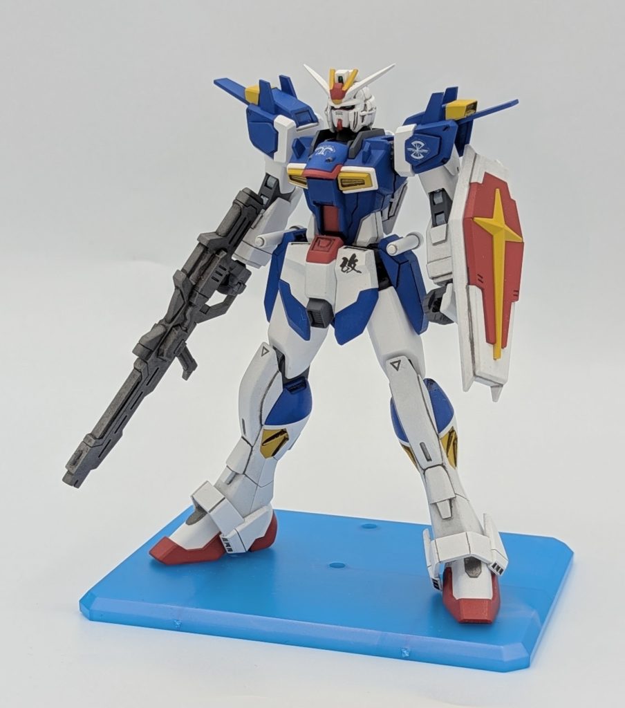 背中のアーラシルエットを外した姿。アーラシルエットは色々盛りすぎた結果かなりの重量になったので、エクシードインパルス形態の方が遊びやすくて気に入っています。カラーリング等諸々、ガンダムストームブリンガーを参考にしています。 