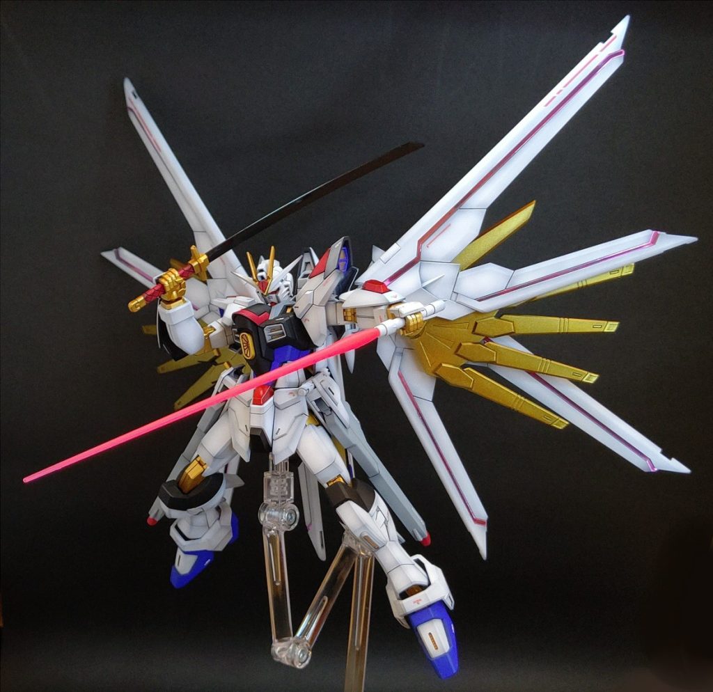 HGマイティストライクフリーダム–2枚目/制作者:じんべえ