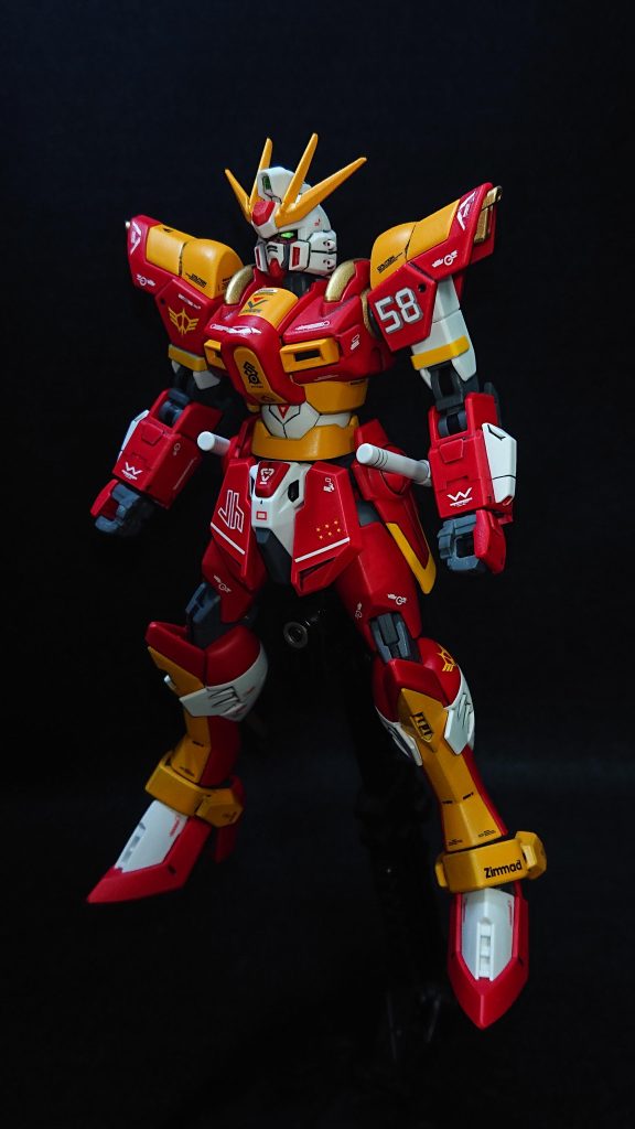 頭部 :ビルドストライク胴体 :ビルドバーニング腰部 :ビルドストライク肩 :ビルドバーニング腕部 :ビルドストライク脚部 :イモータルジャスティスバックパック:ビルドバーニング