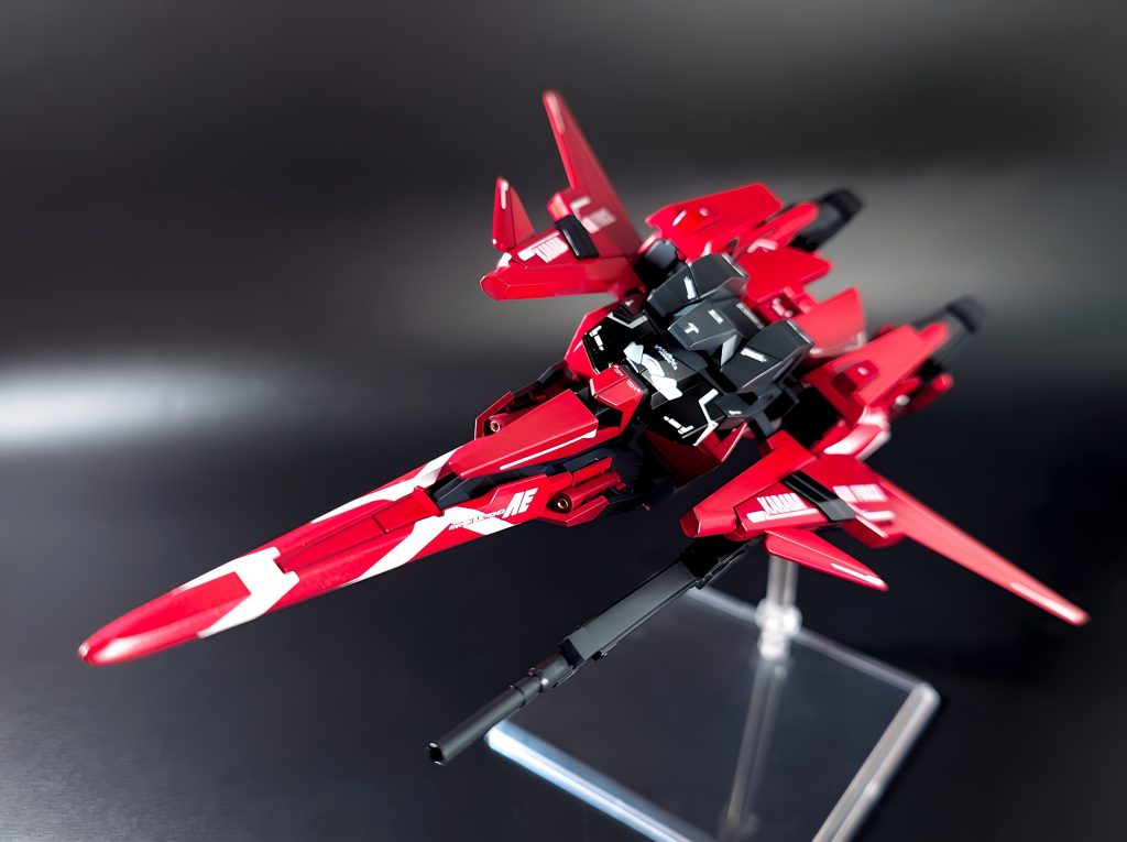 ウェイブライダー形態へ副翼があったり、航空機然とした感じがカッコいい☺