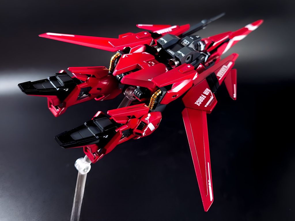 なんかカッコいい☺ それにしても赤のツートーンが…わからない(しつこい)