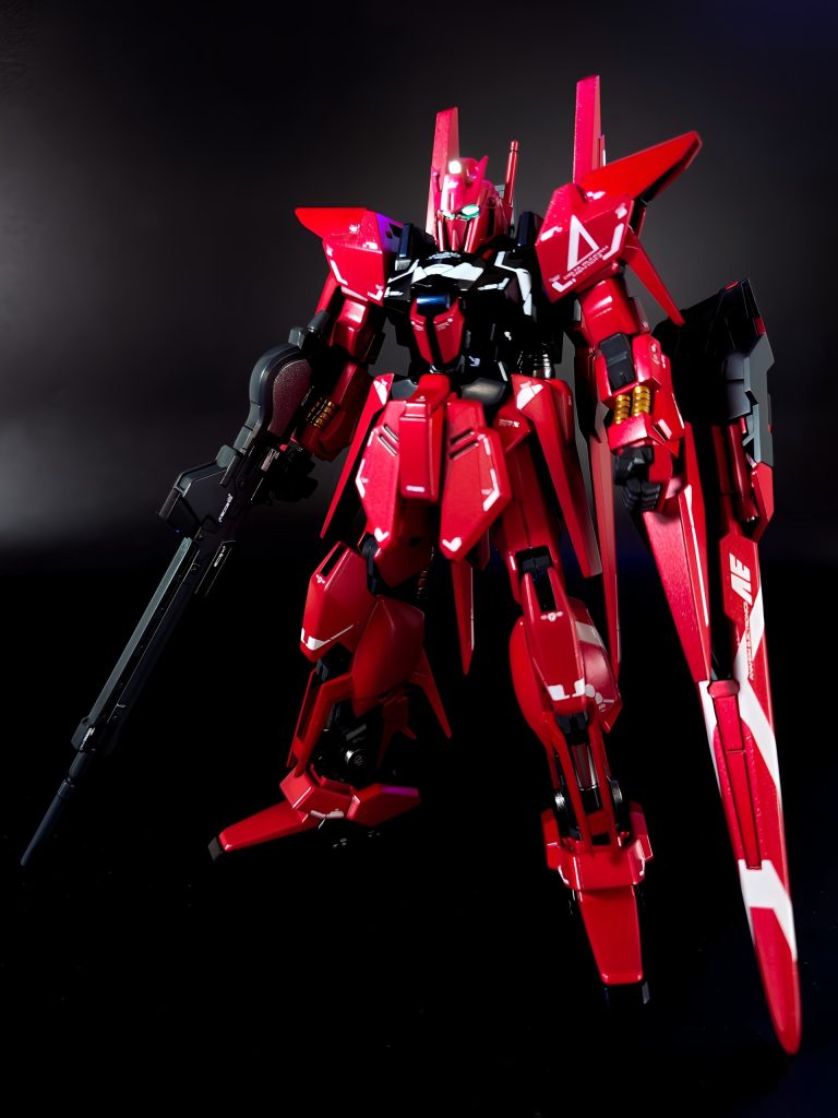 そもそもデルタガンダムを以前から積んでたんですが(『アンダーゲートうざいなぁ』というしょうもない理由で手つかずのまま)、たまたま見かけた弐号機に魅せられて意を決して手がける事にしてみました!