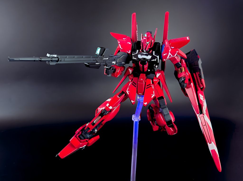 そんなこんなでビームライフルのセンサーも良く光ります(それにしても赤のツートーンが全くわからないな…)