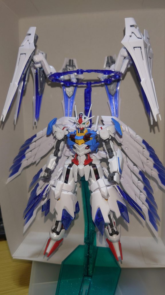 塗装前の仮組。この時点で背中が重いのはわかってましたが、塗装による塗膜で厚くなるから何とかなるだろって思ってました。なんとかならなかったです